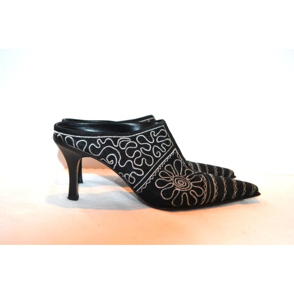 Vintage Mule Y2K Western Streetwear Urban White on Black Pointy - Picture 2 of 7